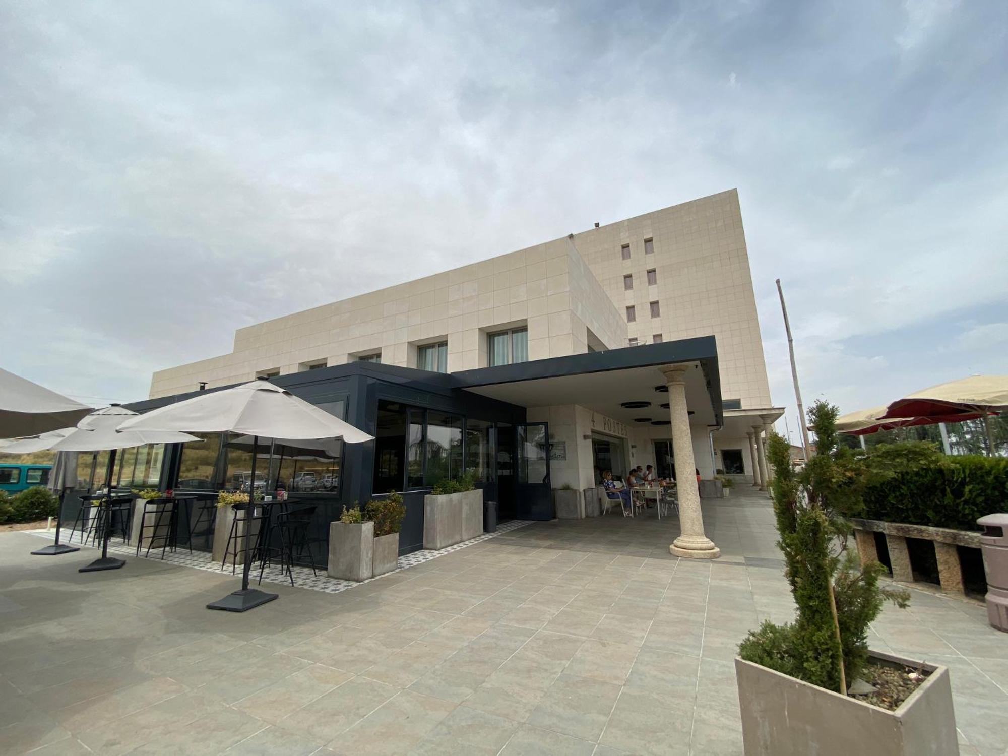 Hotel Sercotel Cuatro Postes Avila Exterior photo
