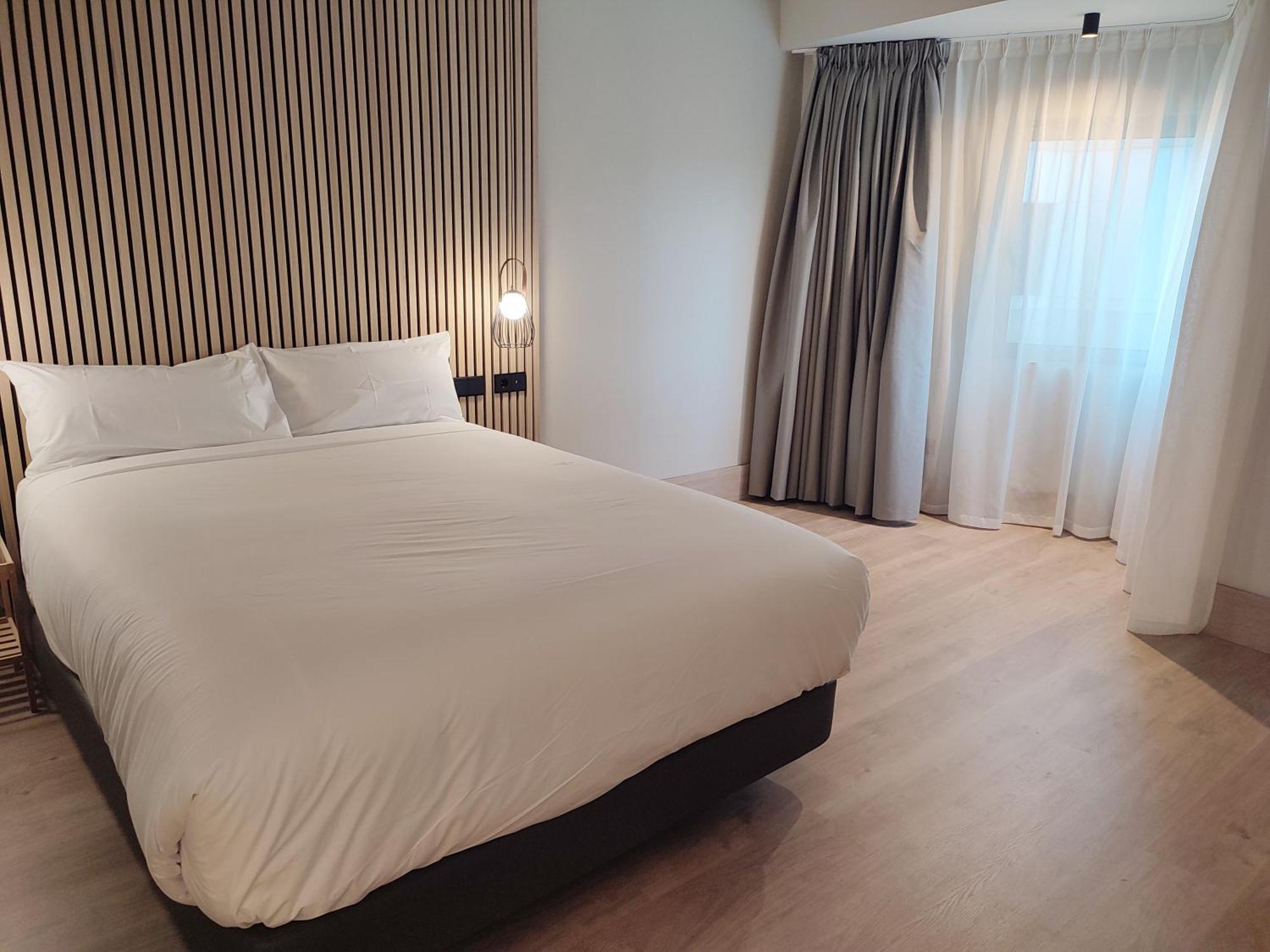 Hotel Sercotel Cuatro Postes Avila Exterior photo